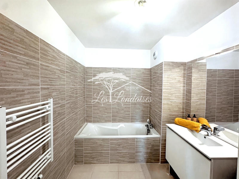 Appartement - 65 m² - 3 pièces