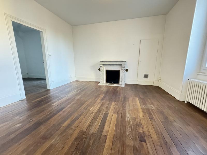 Appartement - 90 m² - 4 pièces