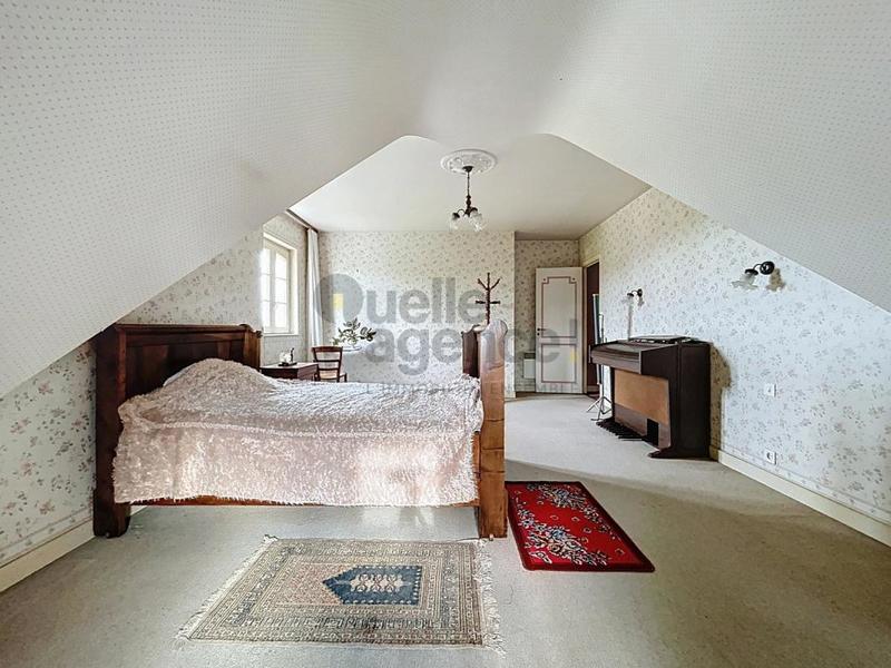 Maison - 141 m² - 8 pièces