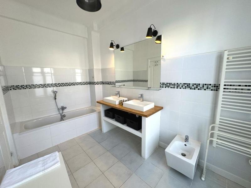 Appartement - 112 m² - 3 pièces