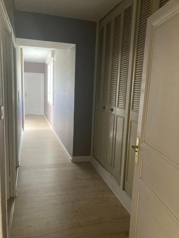 Maison - 198 m² - 5 pièces