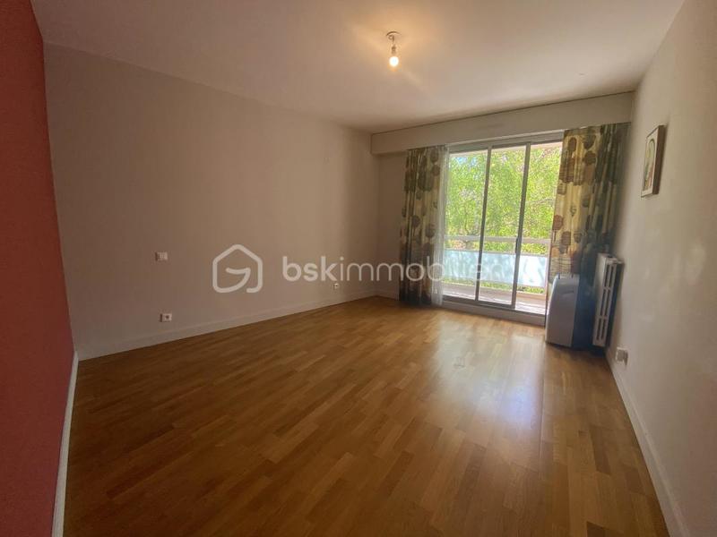 Appartement - 140 m² - 6 pièces