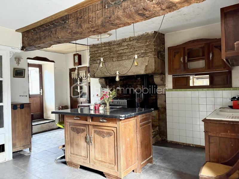 Maison en pierre - 206 m² - 6 pièces