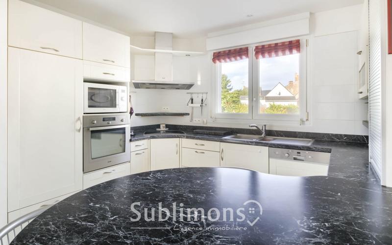 Maison - 160 m² - 8 pièces