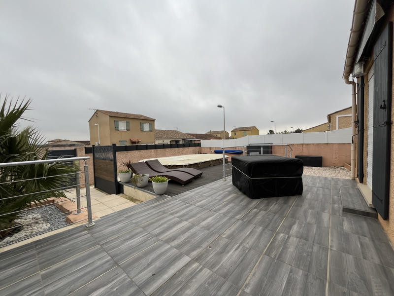 Villa - 100 m² - 3 pièces