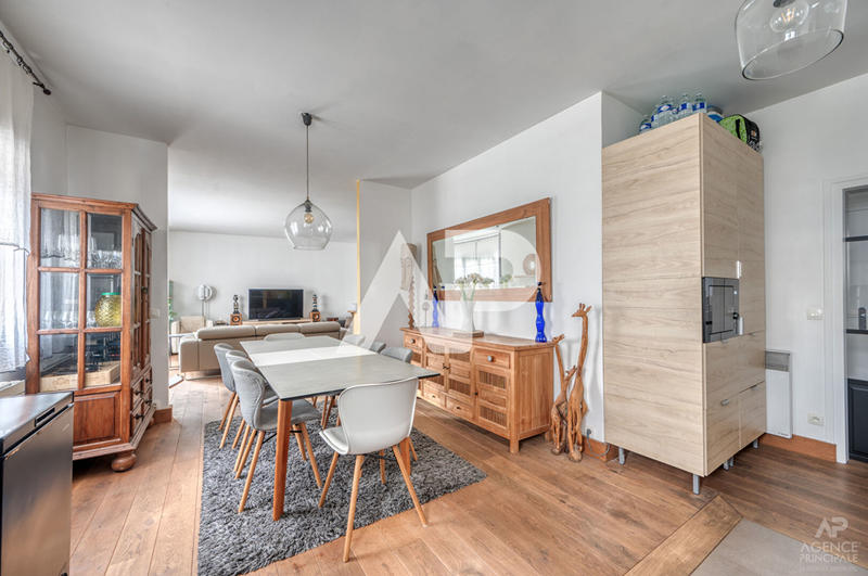 Appartement - 118 m² - 5 pièces