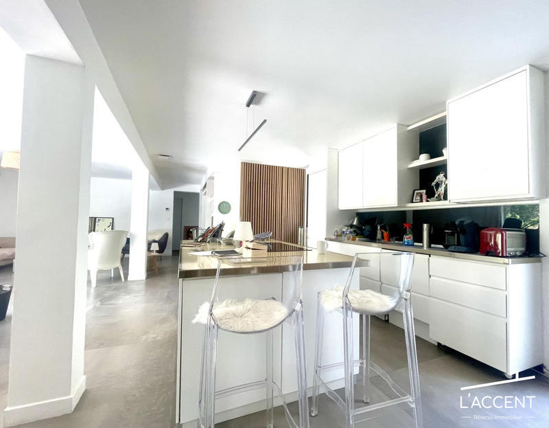 Maison - 125 m² - 5 pièces