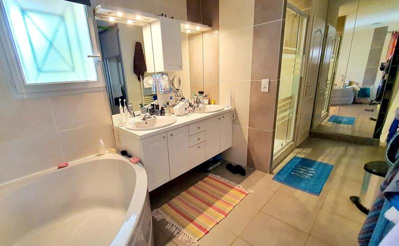 Demeure - 320 m² - 8 pièces