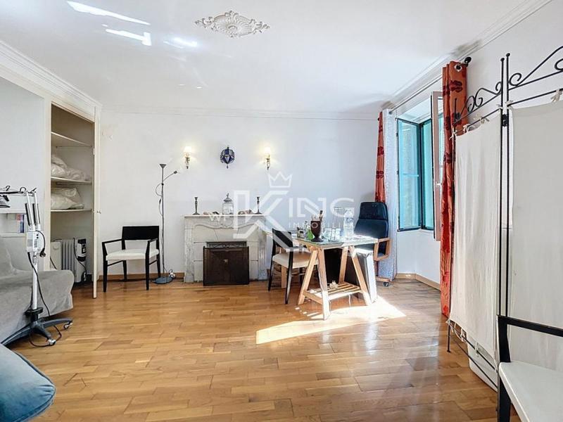 Appartement - 90 m² - 3 pièces