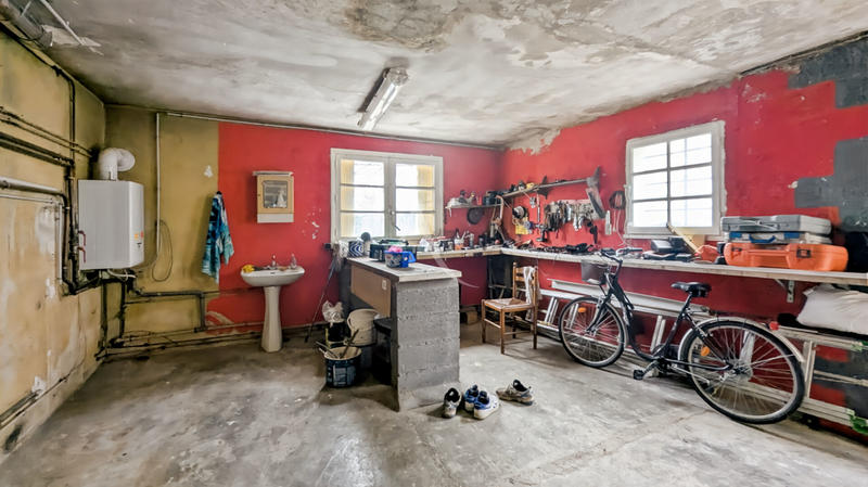 Maison - 255 m² - 8 pièces