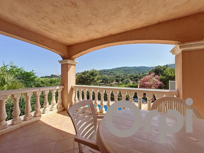 Maison - 178 m² - 6 pièces