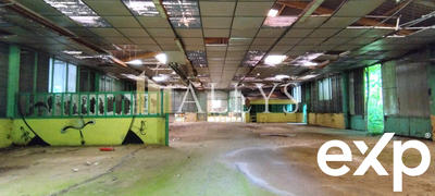 Entrepôt - 990 m²