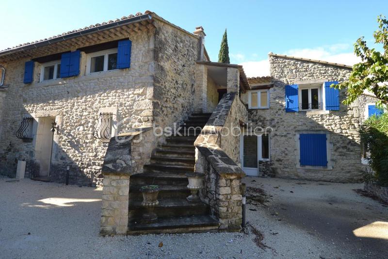 Appartement - 92 m² - 4 pièces