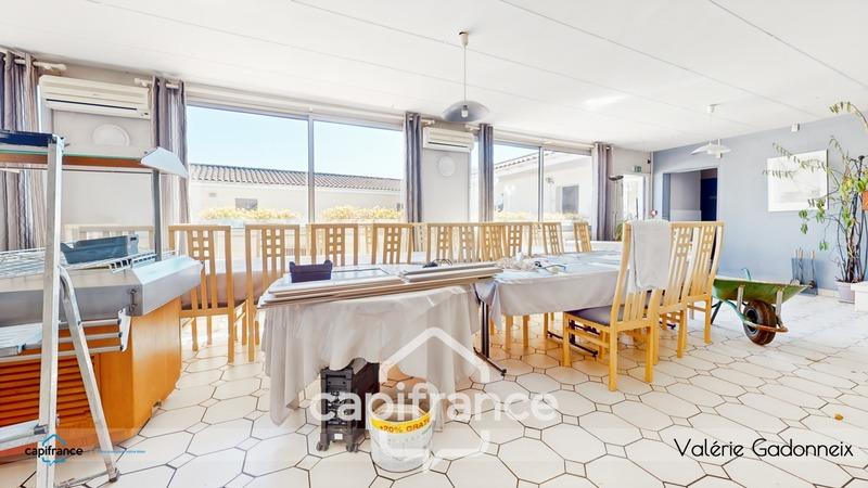 Propriété - 765 m² - 23 pièces