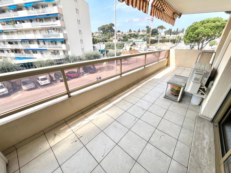 Appartement - 75 m² - 3 pièces