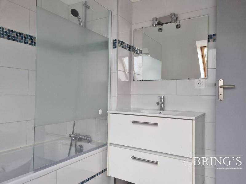 Maison traditionnelle - 78 m² - 4 pièces