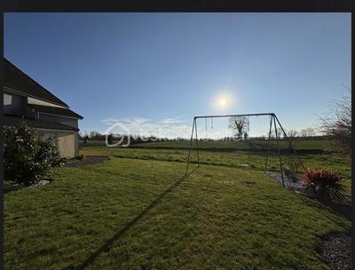 Maison traditionnelle - 135 m² - 7 pièces