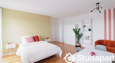 Chambre - 10 m² - 1 pièce