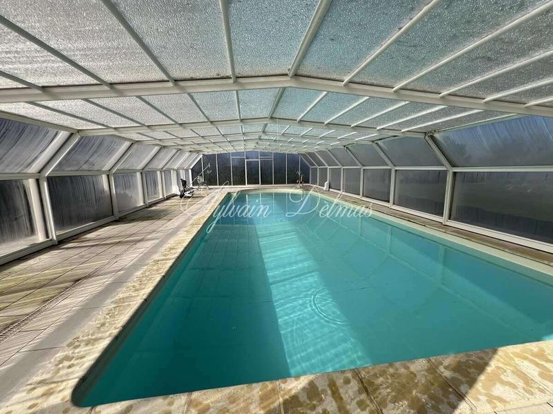 Longère - 500 m² - 8 pièces