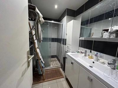 Appartement - 70 m² - 4 pièces