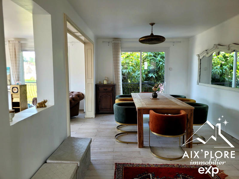 Maison - 265 m² - 12 pièces