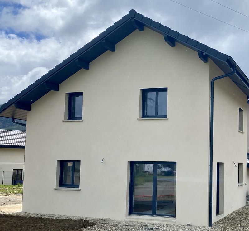 Maison - 94 m² - 5 pièces