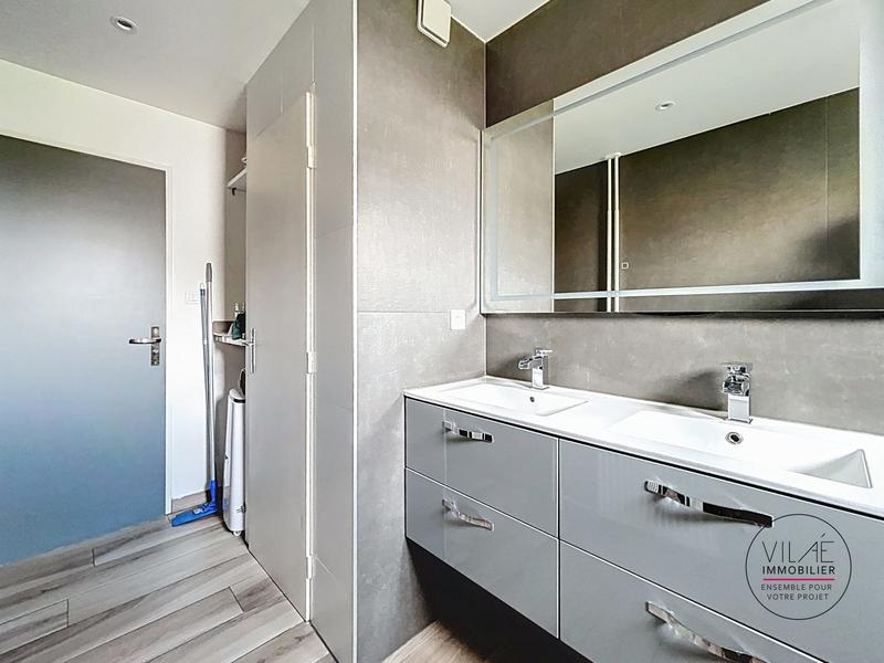 Appartement - 90 m² - 4 pièces