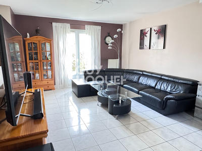 Maison - 95 m² - 5 pièces