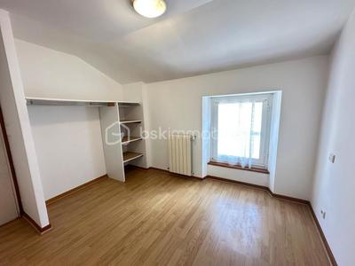 Maison - 170 m² - 7 pièces