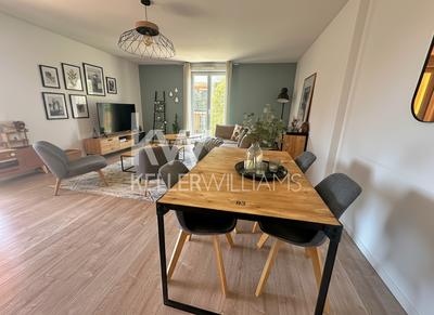 Appartement - 84 m² - 3 pièces