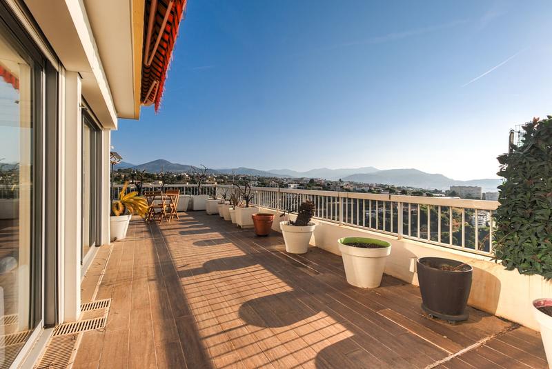 Appartement - 98 m² - 3 pièces