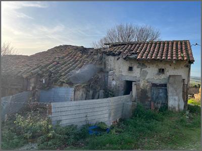 Maison ancienne - 90 m² - 2 pièces