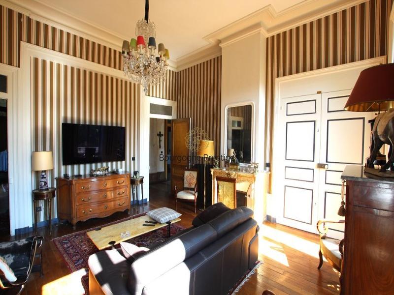 Demeure - 578 m² - 16 pièces