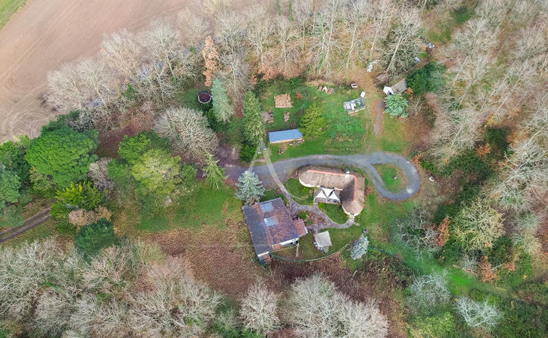 Maison - 171 m² - 7 pièces