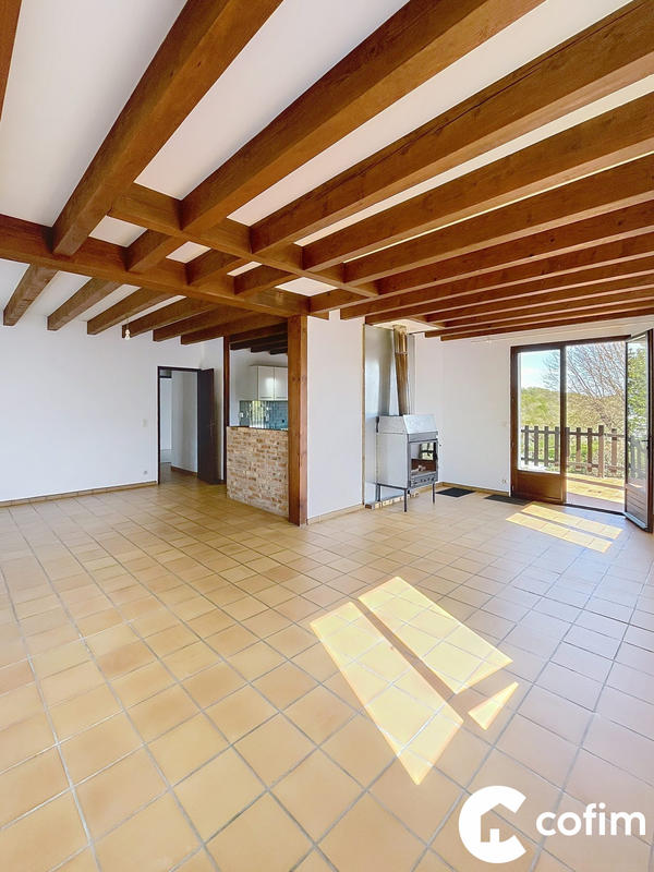 Maison - 104 m² - 4 pièces
