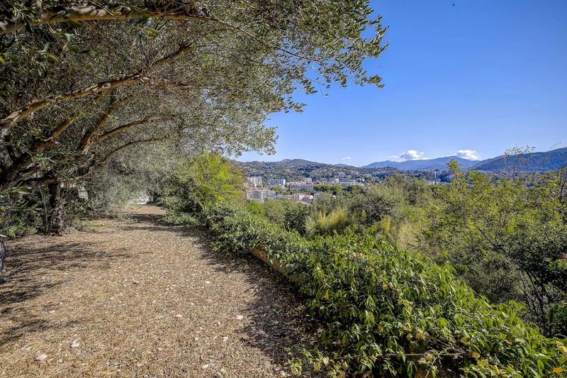 Maison - 141 m² - 3 pièces