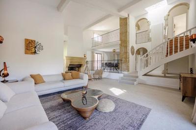 Villa - 181 m² - 7 pièces