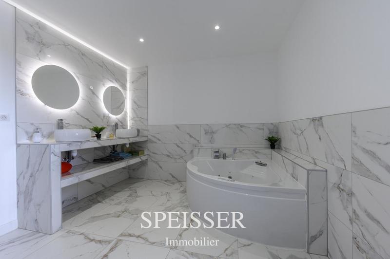 Villa - 230 m² - 7 pièces