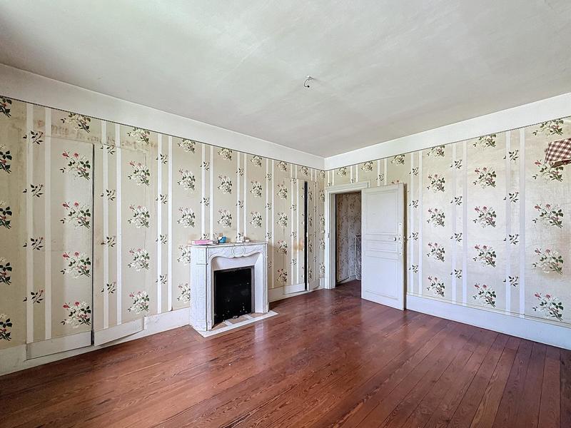 Maison - 232 m² - 10 pièces