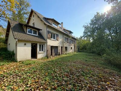 Maison - 284 m² - 9 pièces