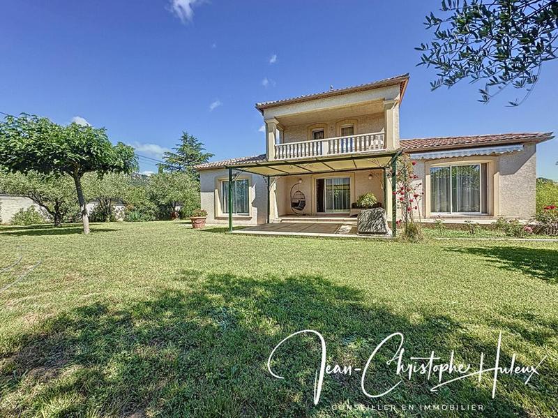 Villa - 190 m² - 6 pièces
