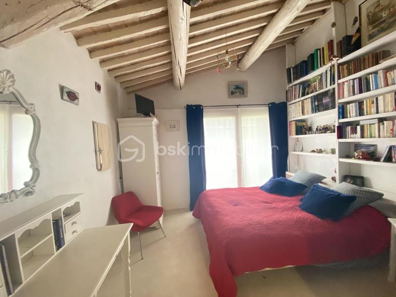 Maison - 220 m² - 6 pièces