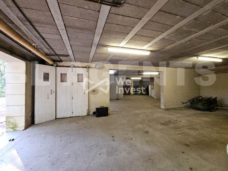 Maison - 250 m² - 8 pièces