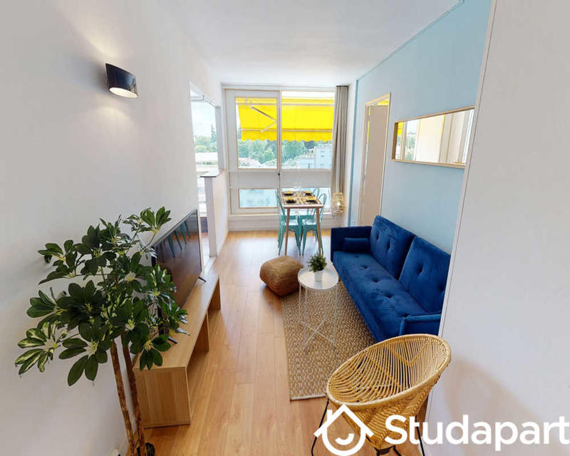 Chambre - 100 m² - 1 pièce