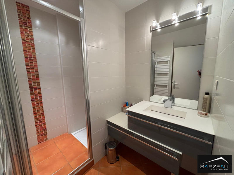 Maison - 212 m² - 10 pièces