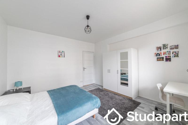 Chambre - 13 m² - 1 pièce