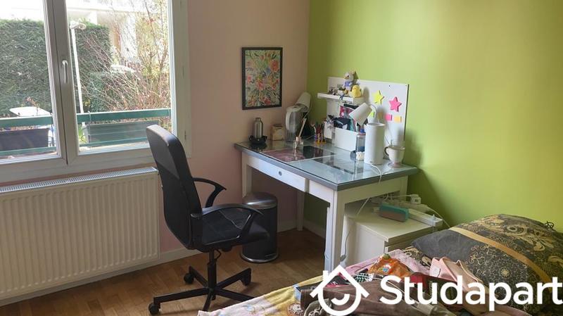 Chambre - 10 m² - 1 pièce