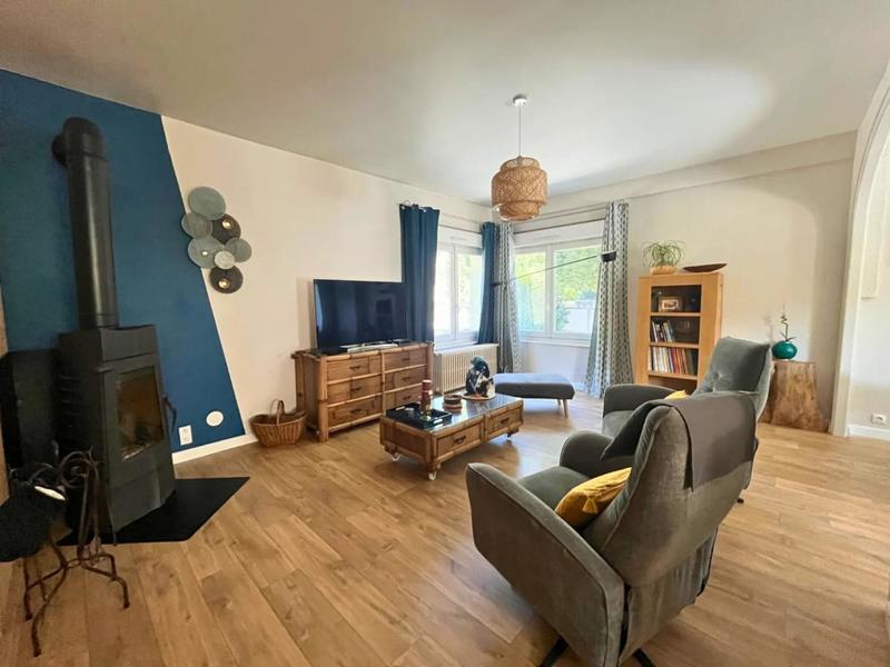 Maison - 275 m² - 6 pièces