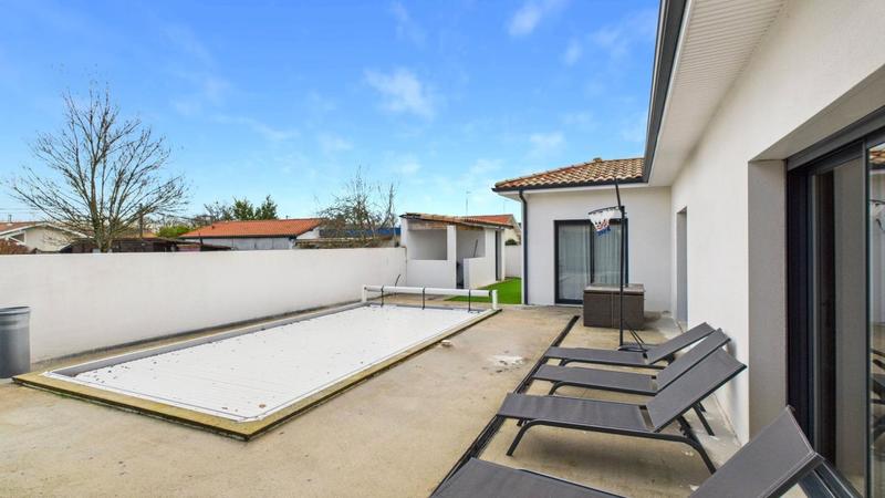 Maison - 160 m² - 5 pièces