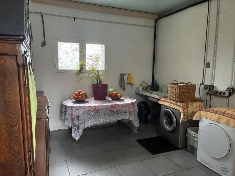 Demeure - 200 m² - 9 pièces